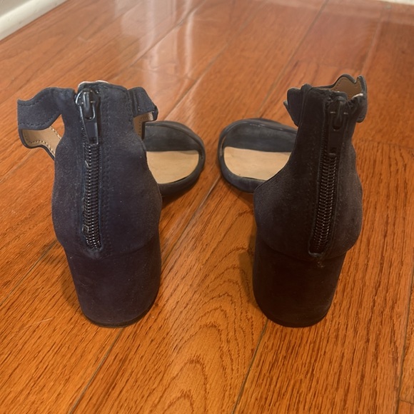 INC Hadwin Scallop Sandals - Picture 4 of 4